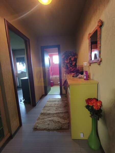 Vanzare apartament 2 camere Drumul Taberei-Valea Furcii